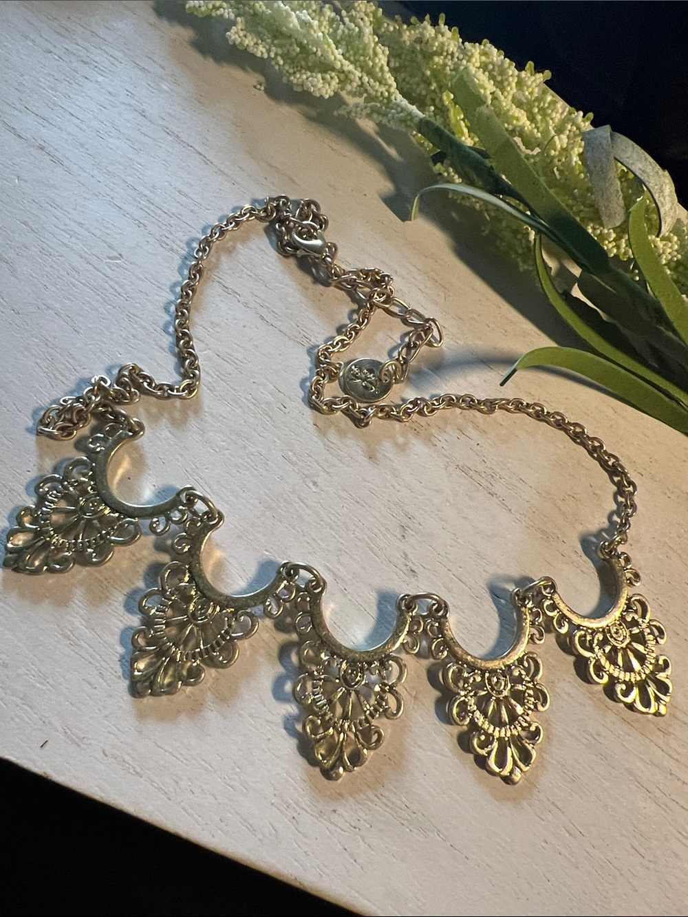 Plunder gold tone necklace